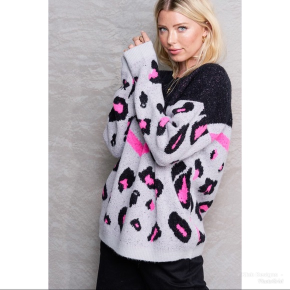 💕LAST 1! Super Soft Animal Print Chevron Sweater! - Picture 5 of 8